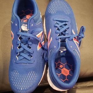 NWOT New Balance youth shoes